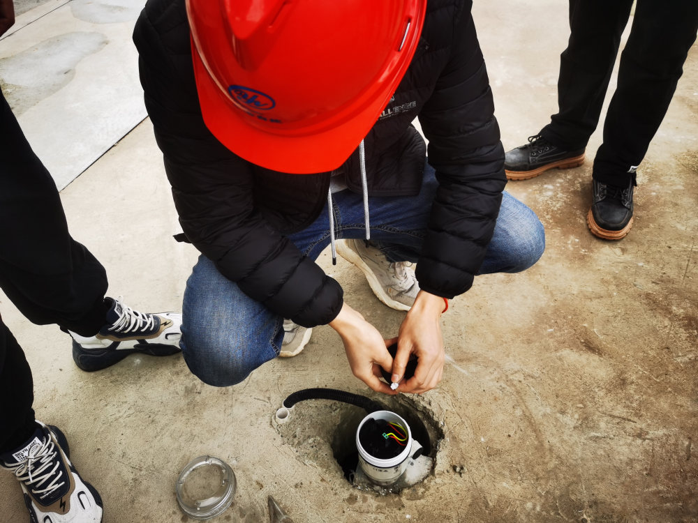 永浩機電 西門子超聲波液位計安裝現場(1).png